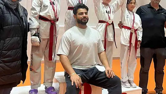 10 yaşında Kayseri şampiyonu oldu