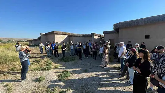 11 ülkeden 49 bilim insanı Kültepe'de