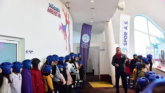 2 bin 500 öğrenci, büyükşehirin karne hediyesi ile tatili eğlenceli geçirdi