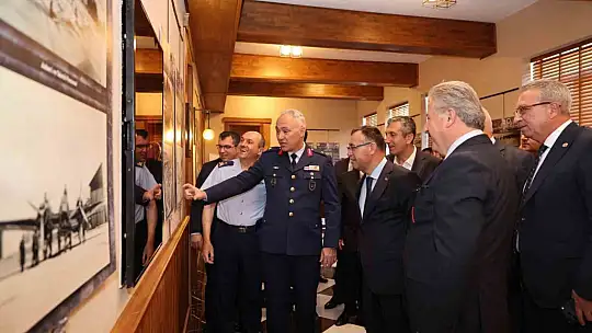 2. Hava Bakım Fabrika Müdürlüğü 100. Yıl Resim Sergisi açıldı
