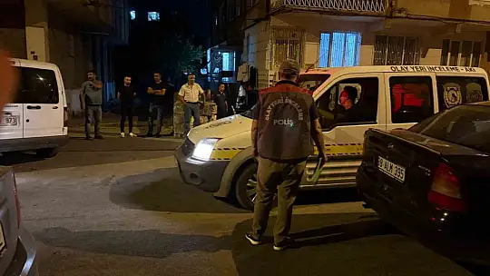 2 yıl önce boşandığı eski karısını bıçakla ağır yaraladı