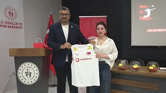 2026-2027 Voleybol Sezonu öncesi bilgilendirme toplantısı gerçekleştirildi