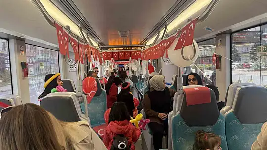 23 Nisan heyecanı, Çocuk Treni ile raylara taşındı