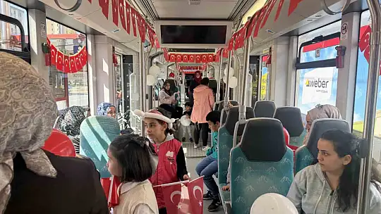 23 Nisan heyecanı, Çocuk Treni ile raylara taşındı