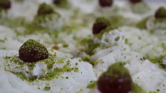 25 yıllık usta, tarihi Osmanlı'ya dayanan güllaçın püf noktalarını anlattı