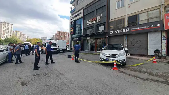 3. kattan aracın üzerine düşen hamile kadın ağır yaralandı