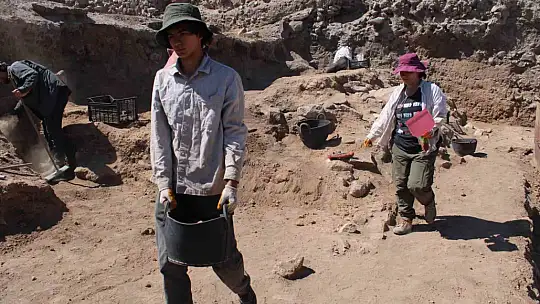 4 bin yıllık Kültepe'de yeni evler bulundu