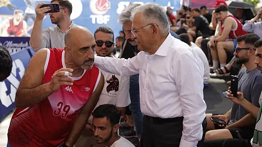 4 kıtadan 32 takım Kayseri'de kozlarını paylaşıyor