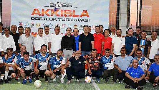 5. Akkışla Dostluk Turnuvası, Kaymakam Engin Atilla'nın vuruşuyla başladı