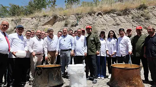 648. Mimar Sinan'ı Anma ve Evliyalar Günü Pilav Etkinliği gönülleri bir araya getirdi