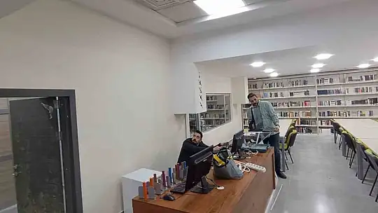 7/24 Merkez Halk Kütüphanesi yenileniyor