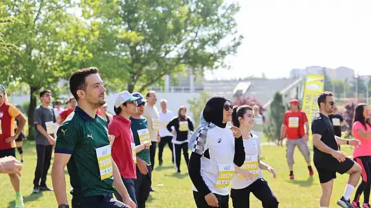7'den 70'e demokrasi koşusunda buluştu
