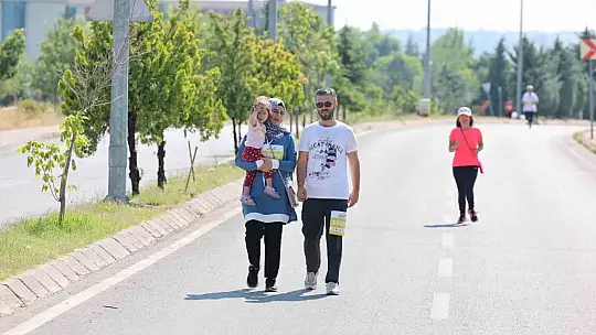 7'den 70'e demokrasi koşusunda buluştu