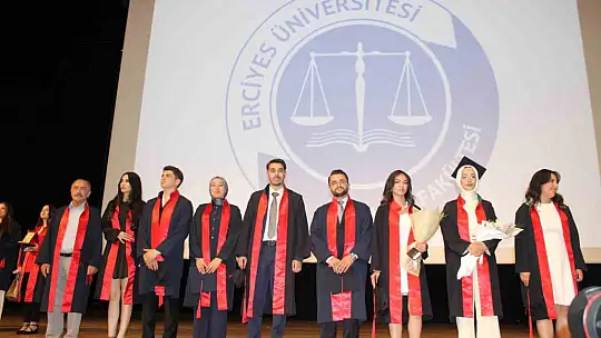 79 yaşında avukat oldu
