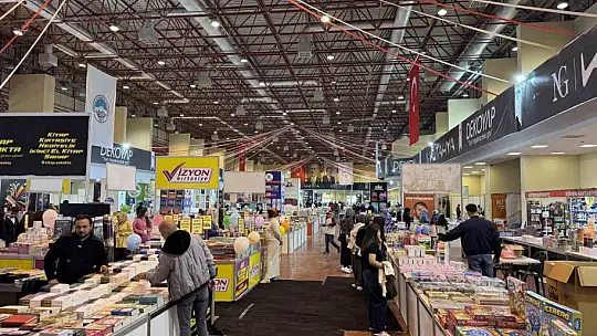 8. Kayseri Kitap Fuarı kapılarını ziyaretçilerine açtı