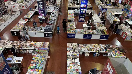 8. Kayseri Kitap Fuarı kapılarını ziyaretçilerine açtı