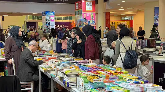 8. Kayseri Kitap Fuarı'na son iki günde yoğun ilgi