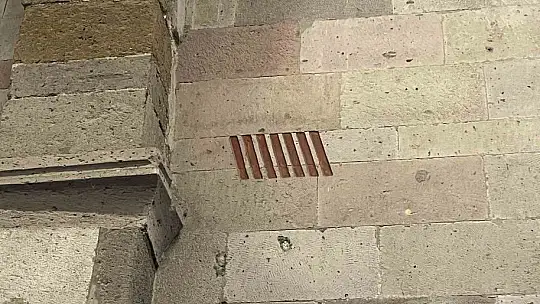 890 yıllık Cami-i Kebir'in '7 tuğla' hikayesi
