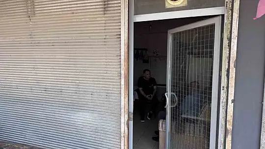 93 yaşında iş yerinde yaşıyor