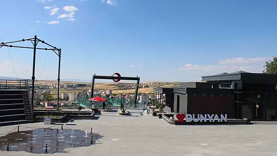 Adrenalin ve doğa tutkunlarının adresi Bünyan Cam Teras