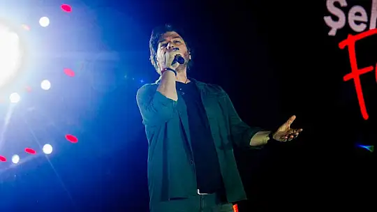 Ahmet Şafak'tan Kayseri'de duygu yüklü gece
