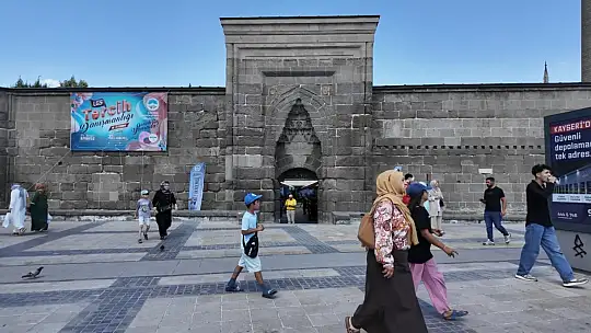 Aile Akademisi'nden 2 bin 657 öğrenciye tercih danışmanlığı hizmeti