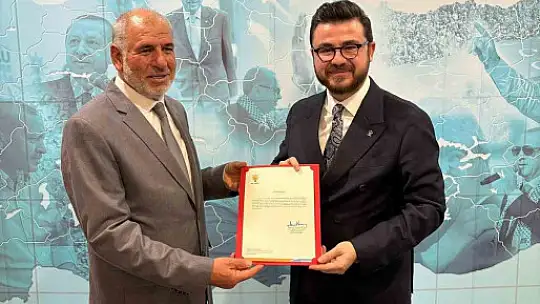 AK Parti'de 3 yeni ilçe başkanı görevi devraldı