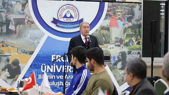 Akar, ERÜ öğrencileri ile iftarda buluştu