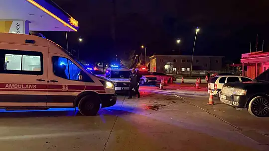 Akaryakıt istasyonun da bıçaklı kavga: 1 ölü, 2 yaralı