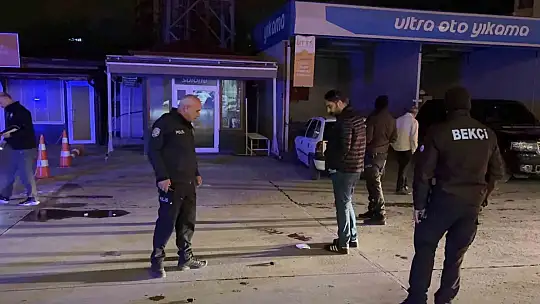 Akaryakıt istasyonun da bıçaklı kavga: 1 ölü, 2 yaralı