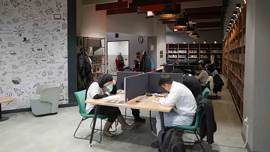 Akıl Küpü Kütüphaneleri dolup taşıyor