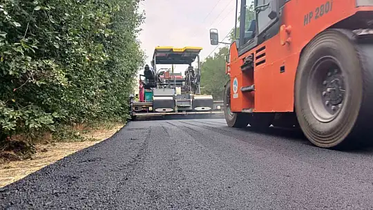Akkışla'da sıcak asfalt çalışması
