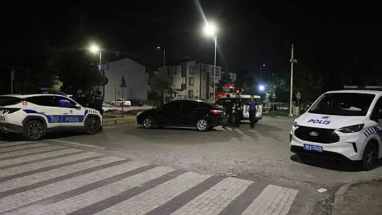 Akrabalar arasında bıçaklı kavga: 1 yaralı