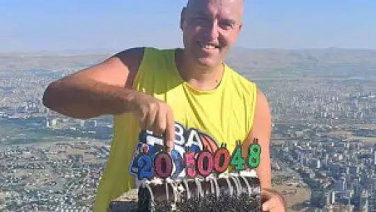 Aksoyak'tan 500. zirve tırmanışında üçlü kutlama