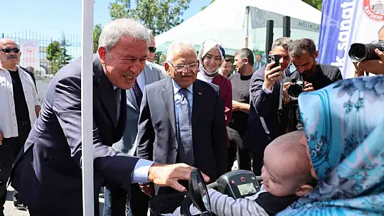 Akülü araç ve tekerlekli sandalye teslim töreni düzenlendi