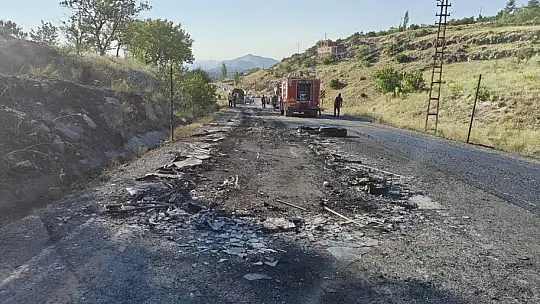 Alev alan halk otobüsü küle döndü