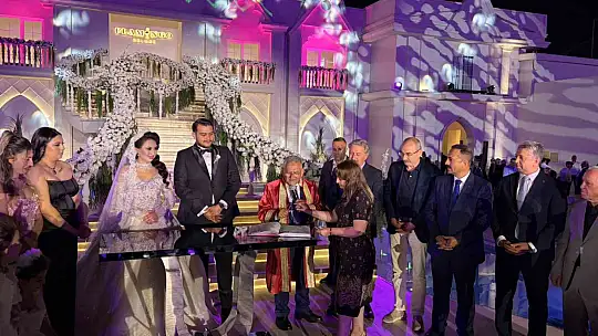 Altan Aydemir'in mutlu günü