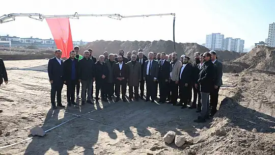 Altınoluk Mahallesi'nde yatay mimarinin temelleri atıldı