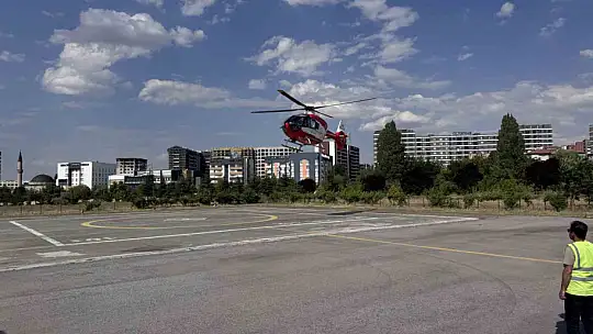 Ambulans helikopter beyin kanaması geçiren hasta için havalandı