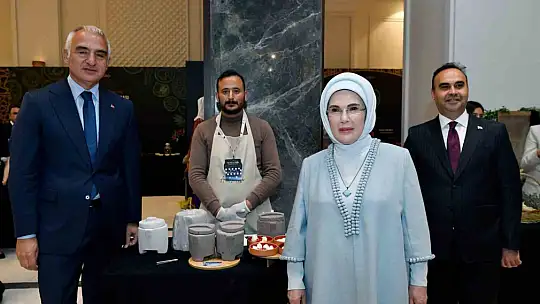 Anadolu'nun kadim sofra kültürü 'Bir Sofrada Miras' temasıyla tanıtıldı