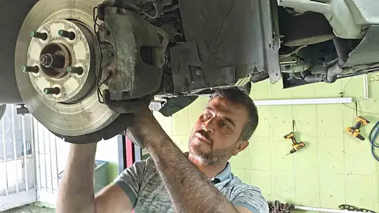 Araçlardaki yağ kaçağı yangına sebep oluyor
