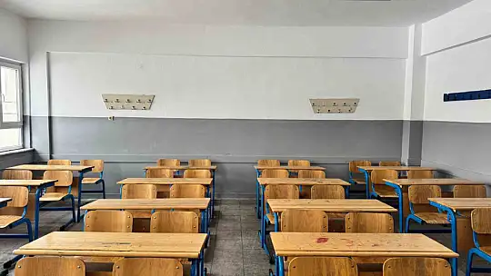 Arif Molu Mesleki ve Teknik Anadolu Lisesi yeniden boyandı