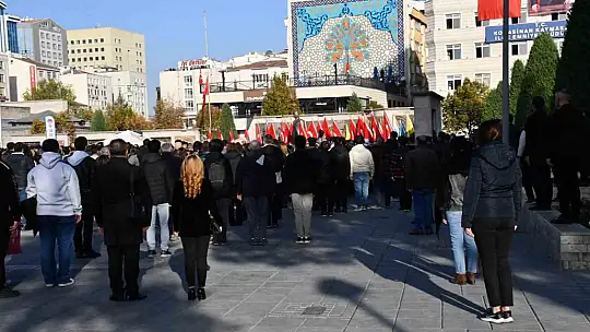 Atatürk, ebediyete irtihal edişinin 87. yılında Kayseri'de saygıyla anıldı