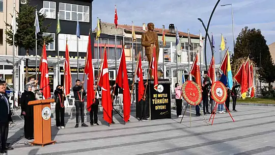 Atatürk Tomarza'da anıldı