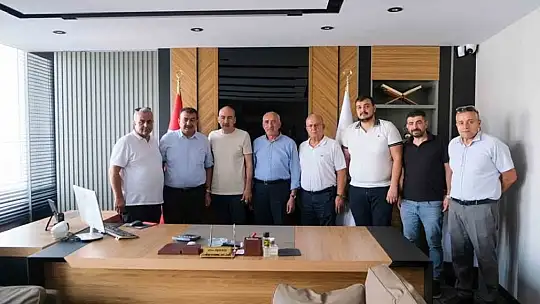 Aydemir'den vatandaşlara aşure ikramı