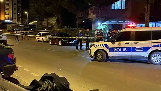 Baba-oğul arasında 'sigara parası' kavgası: 1'i ağır 2 yaralı