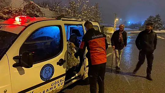 Bağ evinde mahsur kalan diyabet hastası kadın ve ailesi kurtarıldı