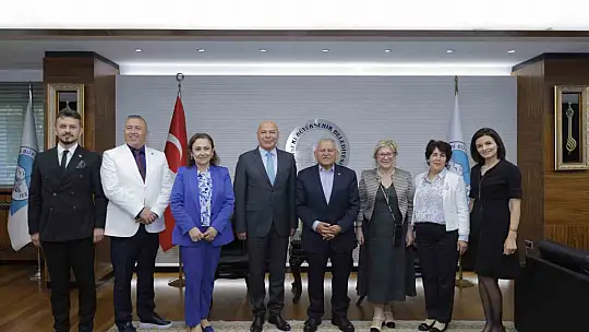 Bağımlılık Zirvesi yoğun katılımla yapıldı