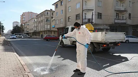 Bahar aylarının gelmesiyle Melikgazi Belediyesi ilaçlama çalışmalarına başladı