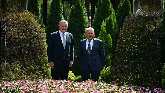 Bakan Bak, Başkan Büyükkılıç'ı böyle övdü
